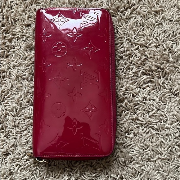Louis Vuitton Vernis Zippy Wallet - Picture 1 of 10